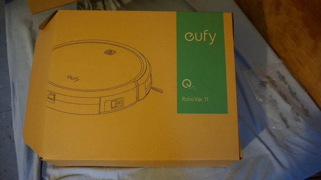 Verpackung des Eufy RoboVac 11 Staubsauger Roboters Bild